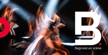 Spectacle de danse sous les projecteurs